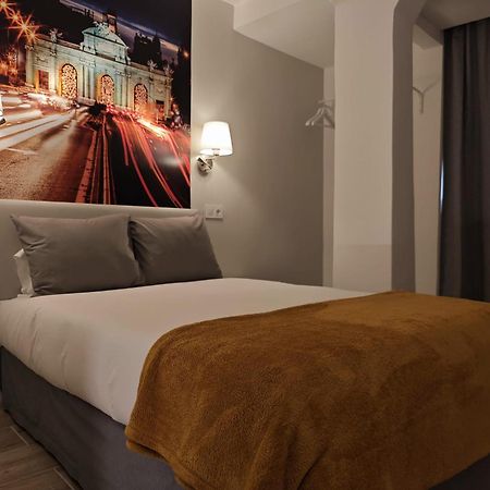 Hostal Fronton Alcobendas Exteriér fotografie
