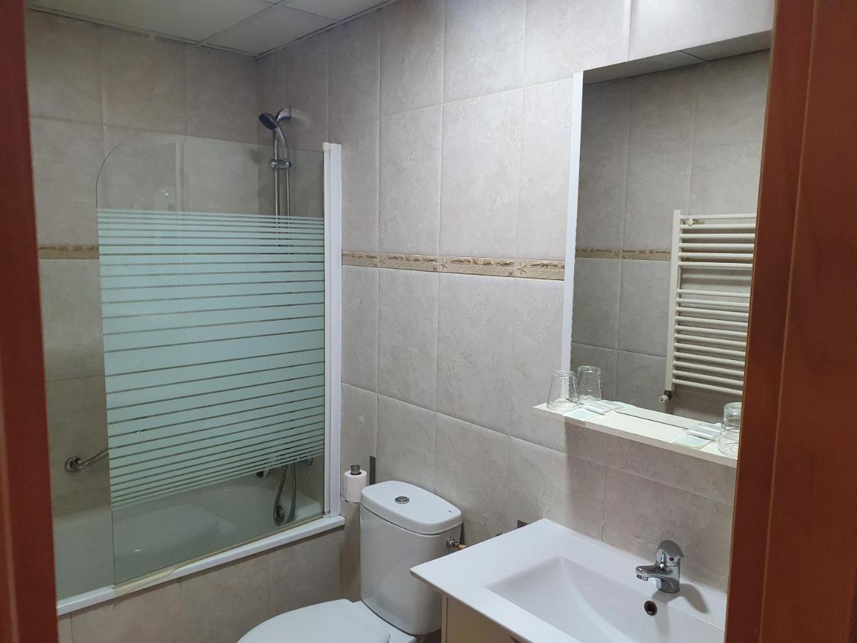 Hostal Fronton Alcobendas Exteriér fotografie