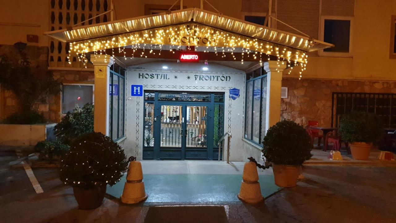 Hostal Fronton Alcobendas Exteriér fotografie