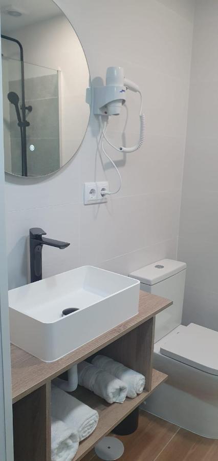 Hostal Fronton Alcobendas Exteriér fotografie