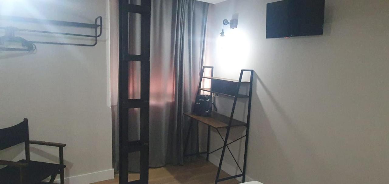 Hostal Fronton Alcobendas Exteriér fotografie