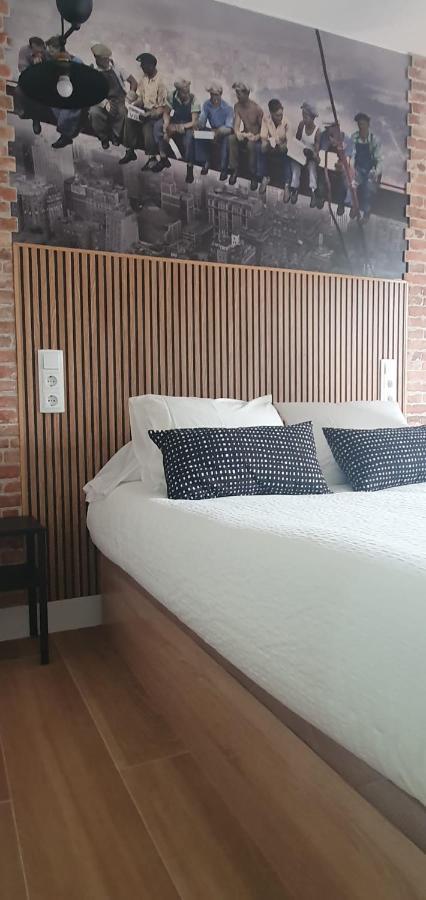 Hostal Fronton Alcobendas Exteriér fotografie
