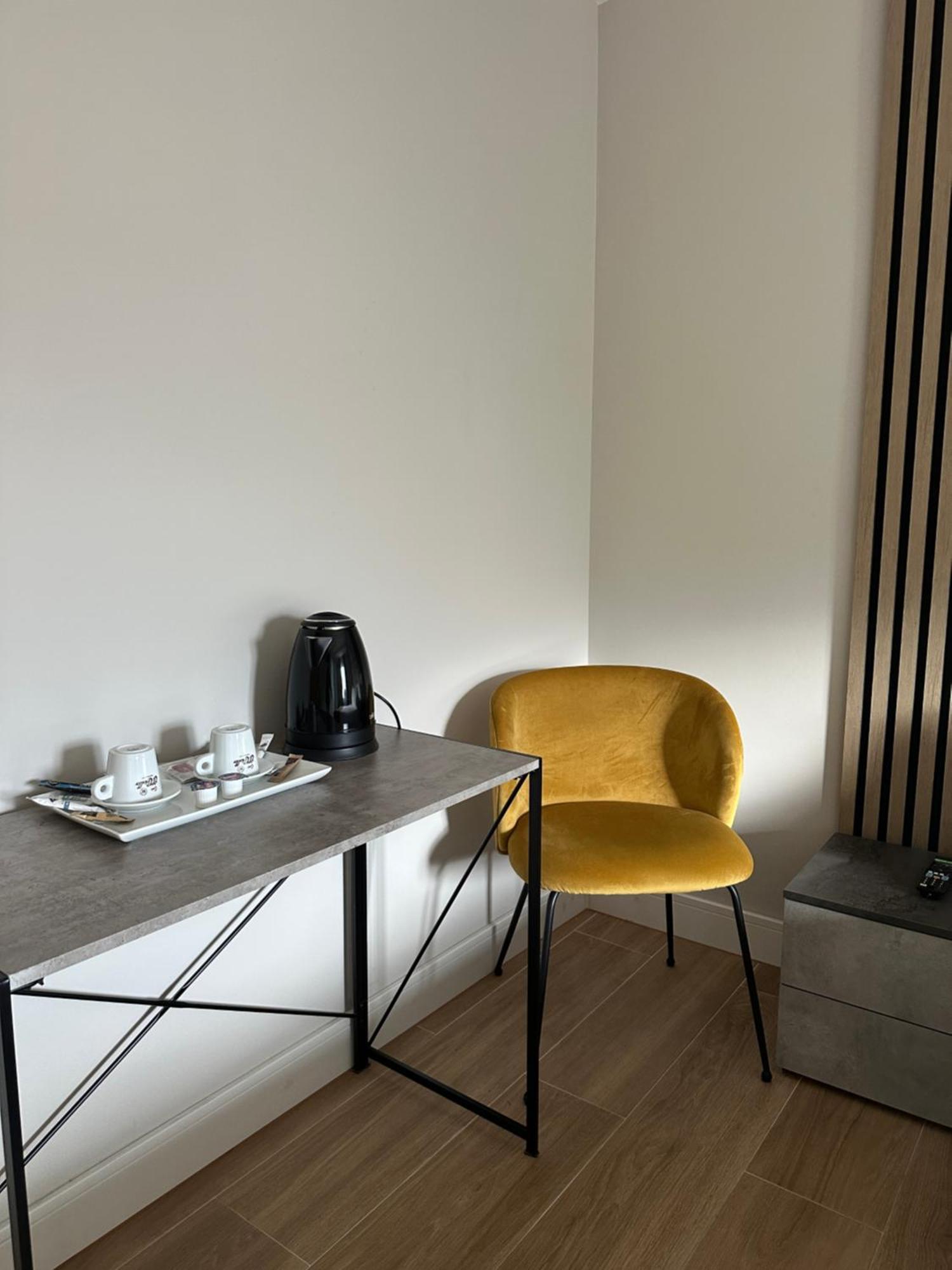 Hostal Fronton Alcobendas Exteriér fotografie