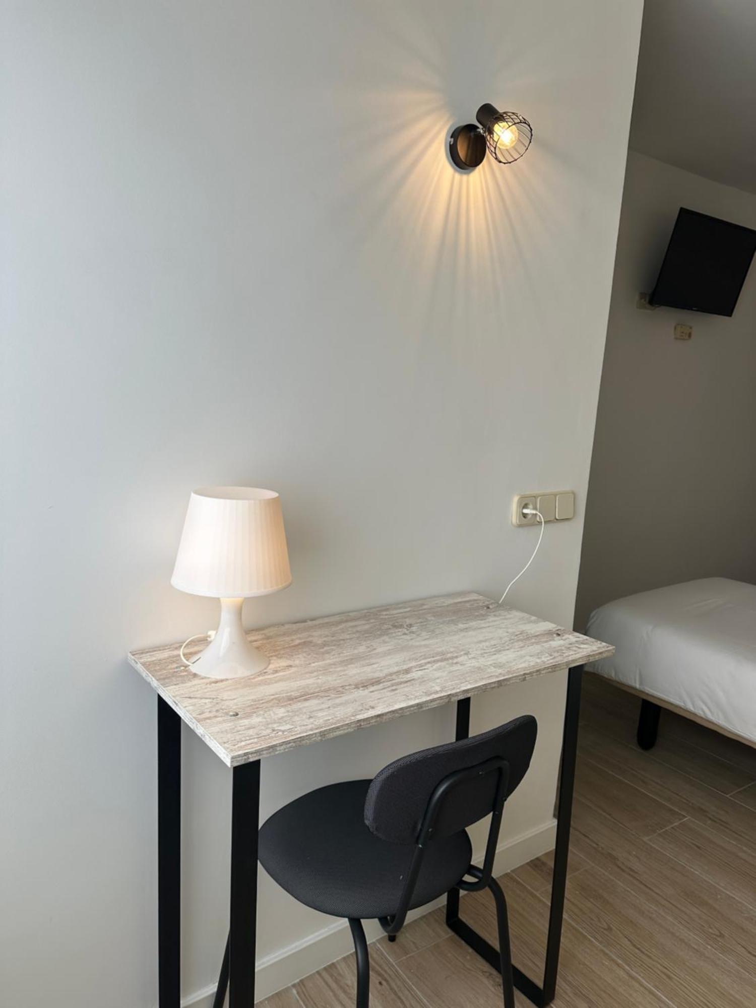 Hostal Fronton Alcobendas Exteriér fotografie