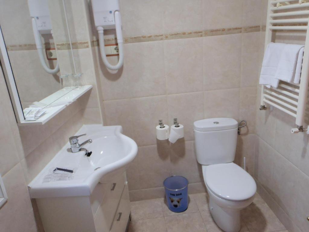 Hostal Fronton Alcobendas Exteriér fotografie
